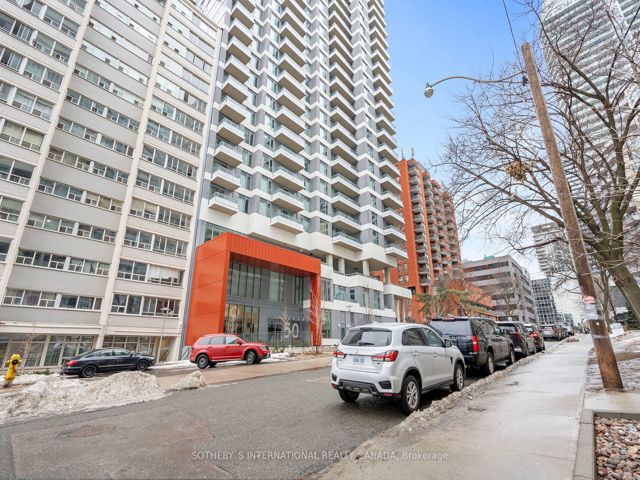 711 - 50 Dunfield Ave