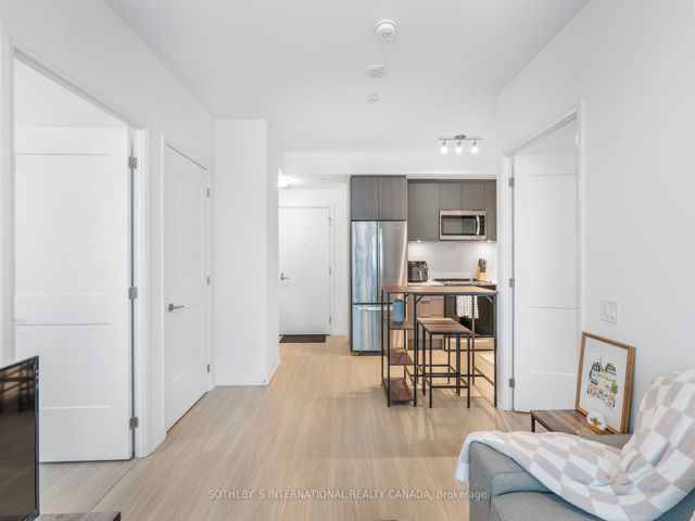 711 - 50 Dunfield Ave