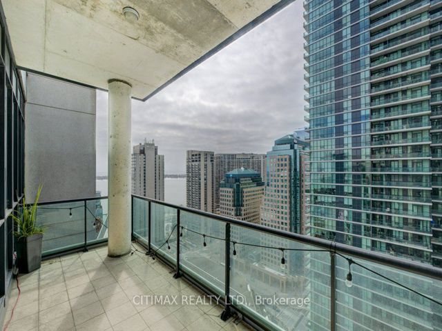 2906 - 12 Yonge St
