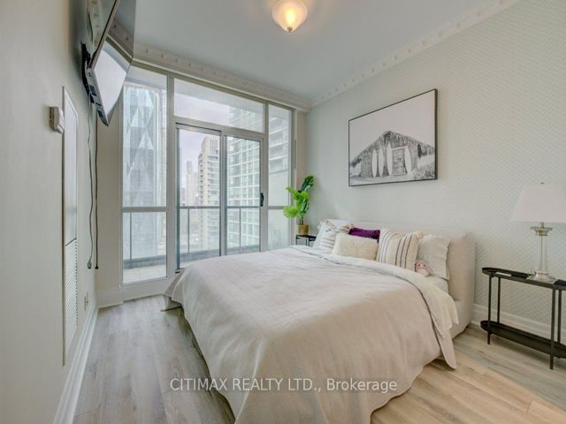 2906 - 12 Yonge St