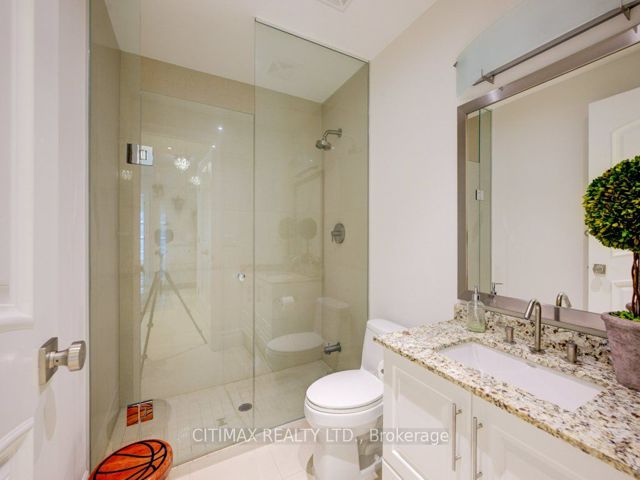 2906 - 12 Yonge St
