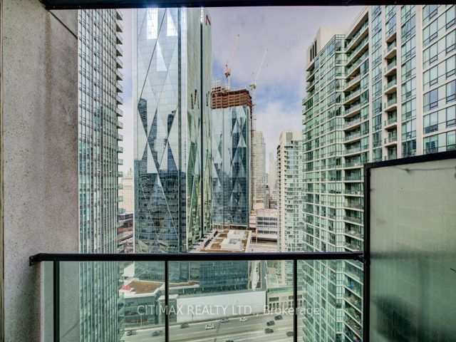 2906 - 12 Yonge St