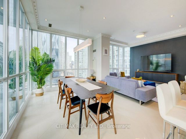 2906 - 12 Yonge St