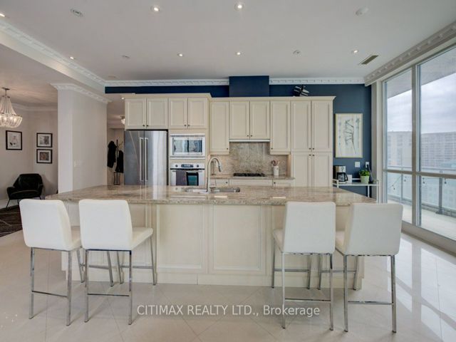 2906 - 12 Yonge St