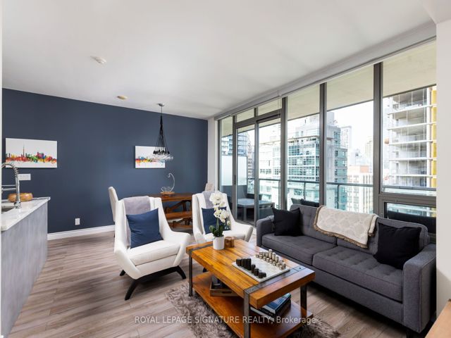 2006 - 33 Lombard St