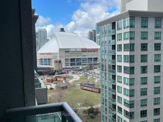 1703 - 19 Grand Trunk Cres