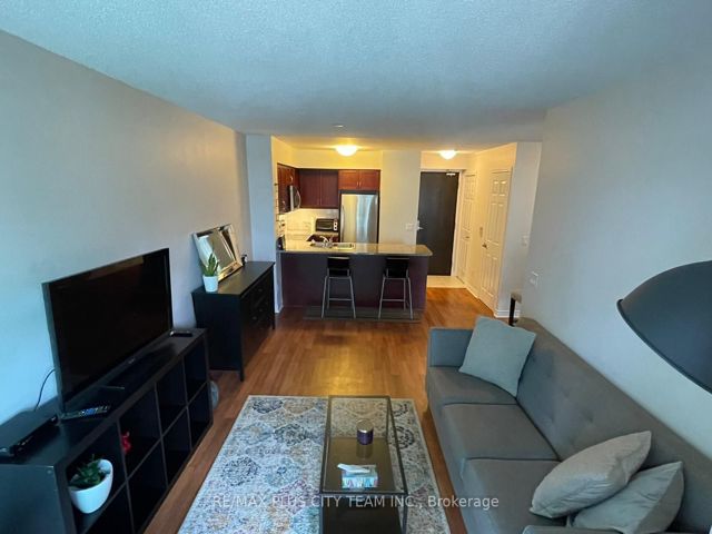 1703 - 19 Grand Trunk Cres