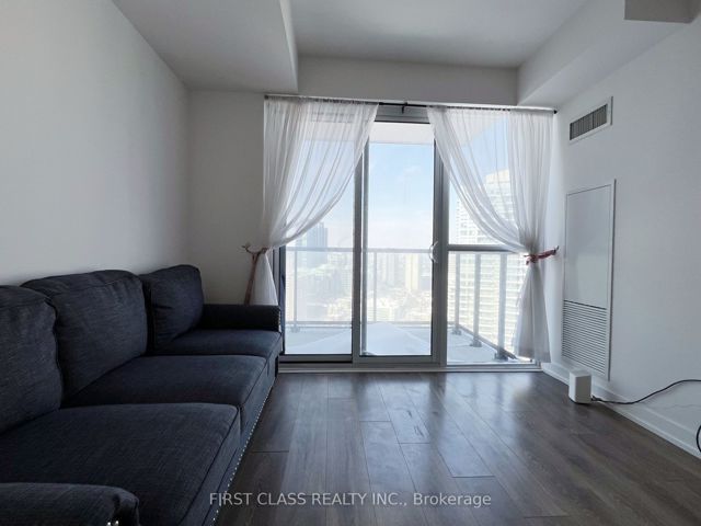 2710 - 159 Wellesley St E
