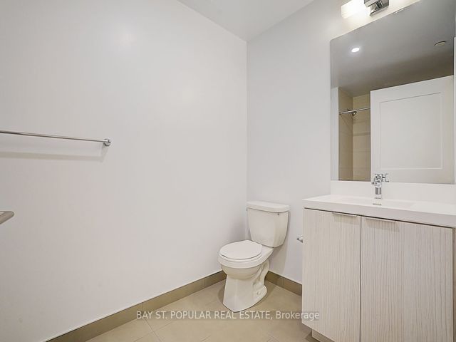 812 - 50 Dunfield Ave