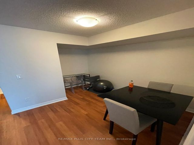 1703 - 19 Grand Trunk Cres