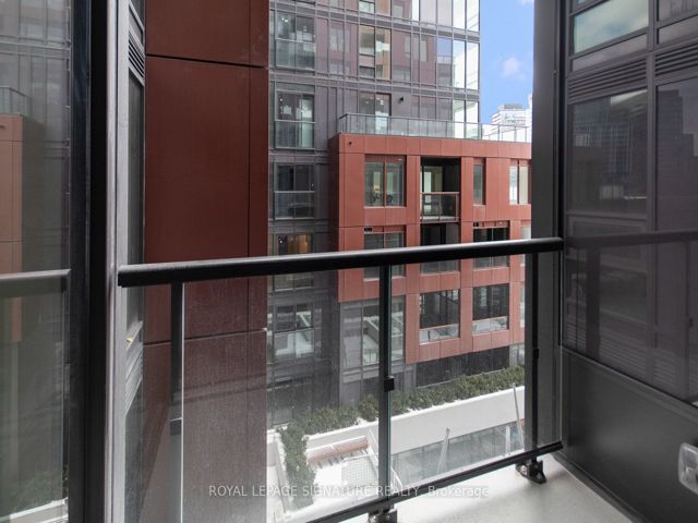 501 - 28 Eastern Ave