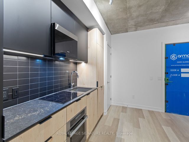 501 - 28 Eastern Ave