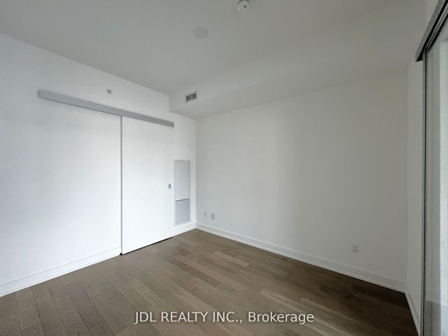 1315 - 25 Richmond St E