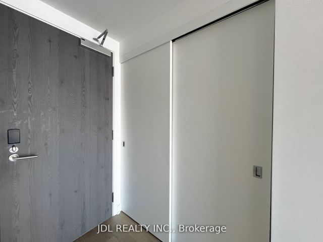 1315 - 25 Richmond St E