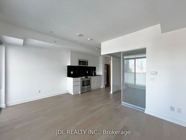 1315 - 25 Richmond St E