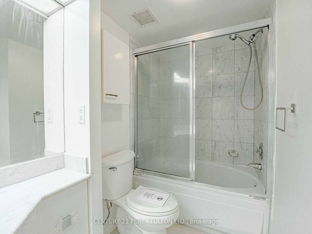2710 - 38 Elm St