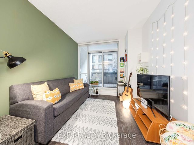 205 - 30 Hayden St