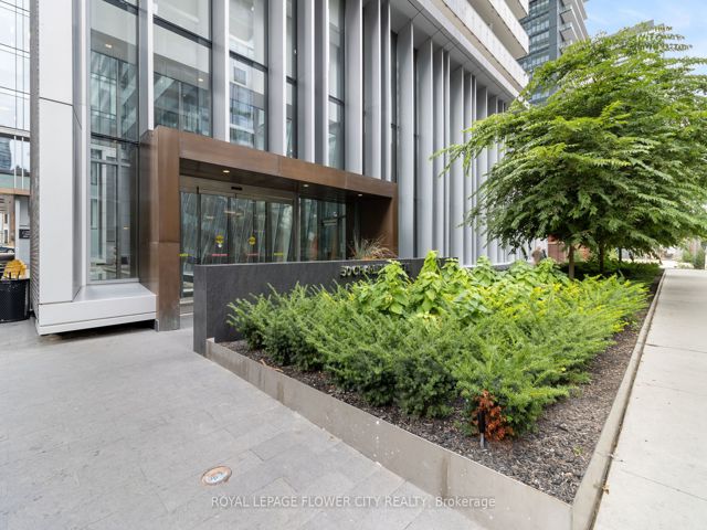 2410 - 50 Charles St E