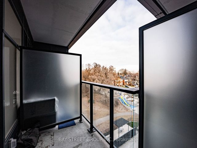 526 - 250 Lawrence Ave W