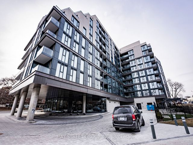 526 - 250 Lawrence Ave W