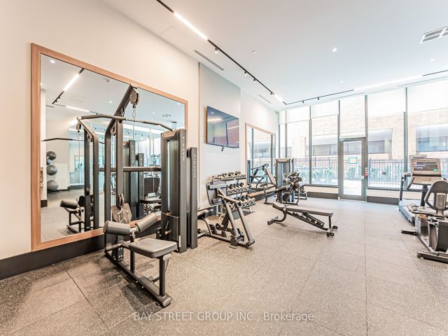 526 - 250 Lawrence Ave W