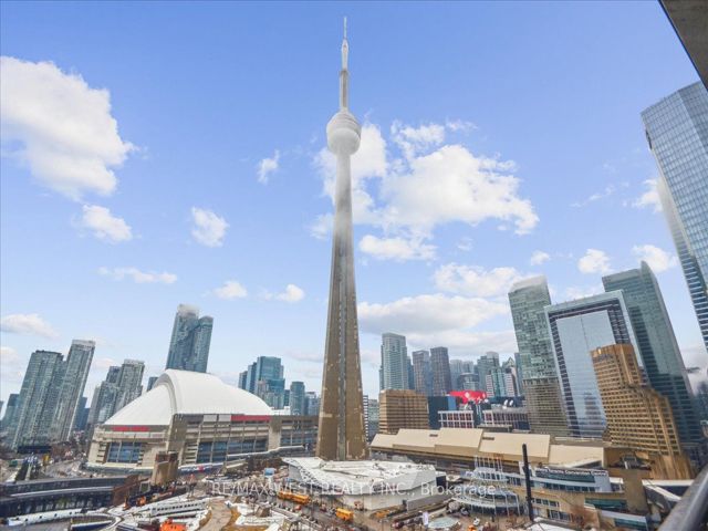 PH18 - 25 Lower Simcoe St