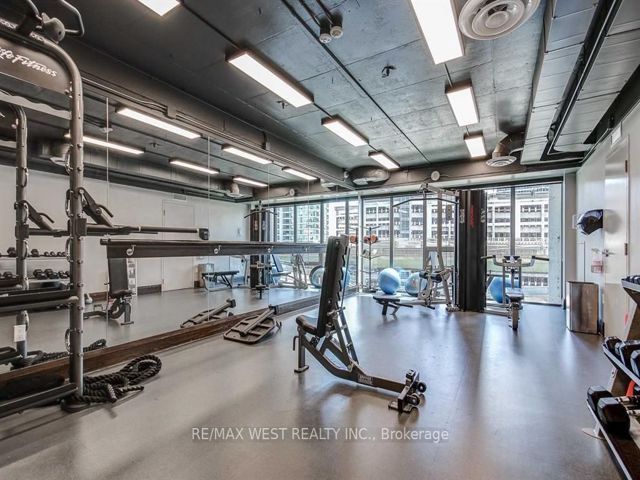 PH18 - 25 Lower Simcoe St