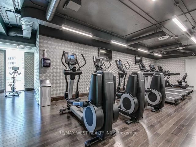 PH18 - 25 Lower Simcoe St