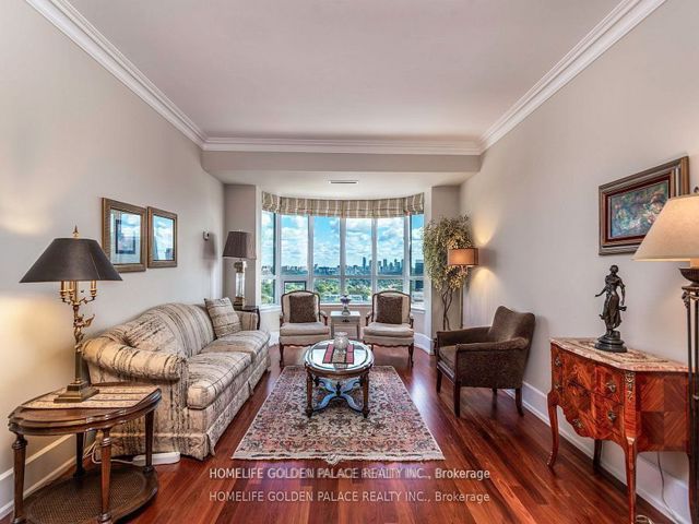 1602C - 662 Sheppard Ave E