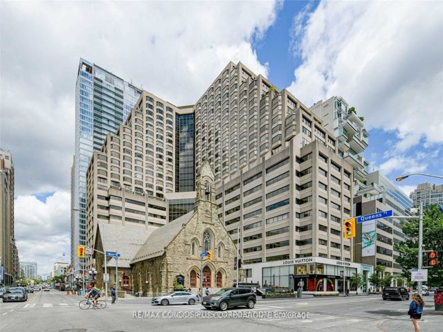 2104 - 175 Cumberland St