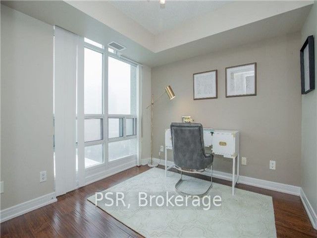 812 - 35 Bales Ave
