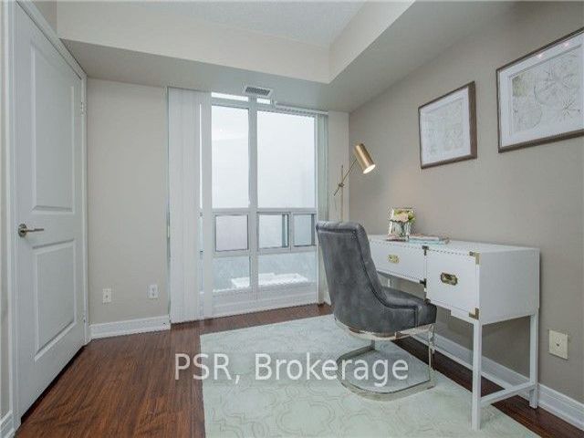 812 - 35 Bales Ave