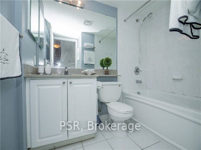 812 - 35 Bales Ave