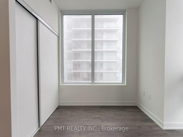 2404 - 117 Broadway Ave