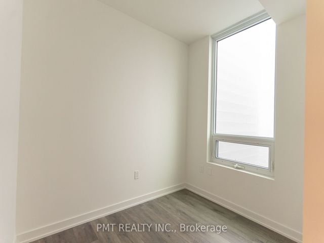 2404 - 117 Broadway Ave