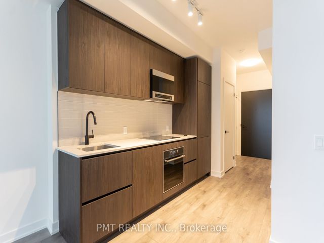 2404 - 117 Broadway Ave