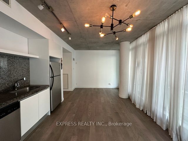 203 - 75 Portland St