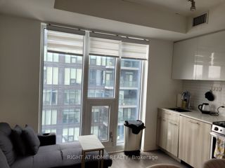 1036 - 251 Jarvis St