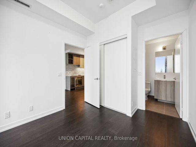 703 - 2020 Bathurst St