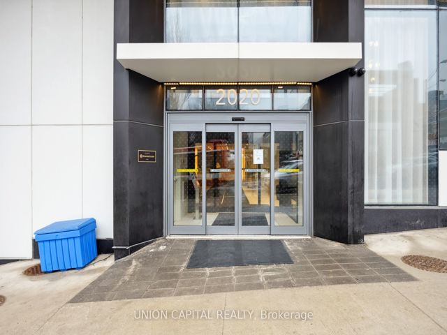 703 - 2020 Bathurst St