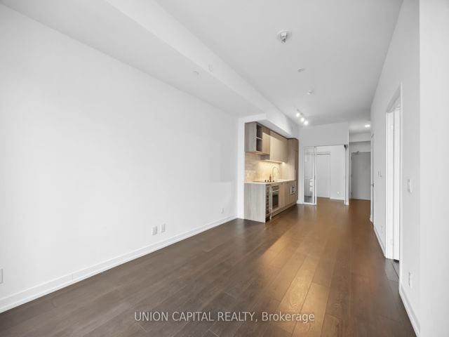 703 - 2020 Bathurst St