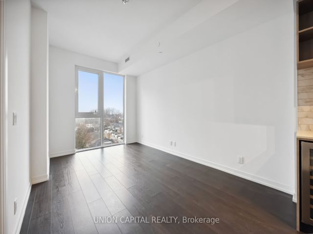 703 - 2020 Bathurst St