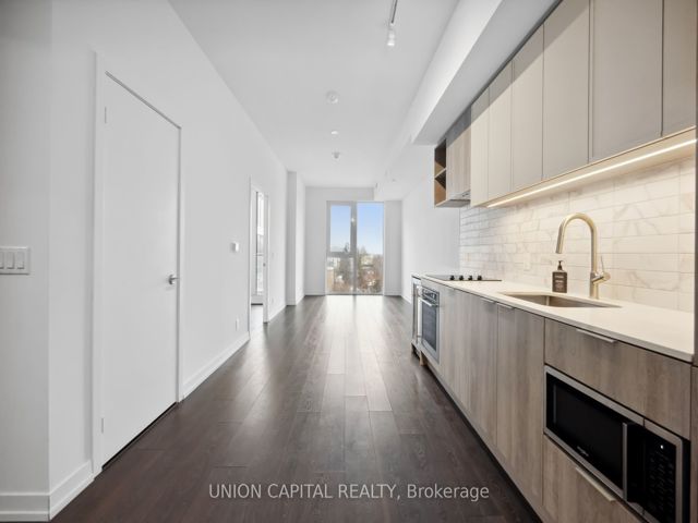 703 - 2020 Bathurst St