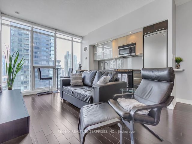 2903 - 25 Capreol Crt