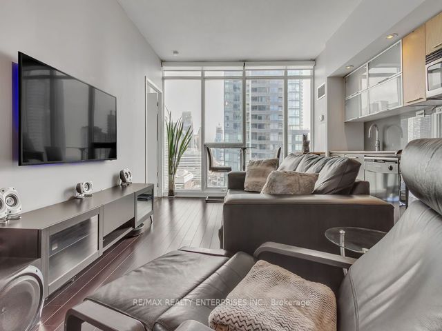 2903 - 25 Capreol Crt