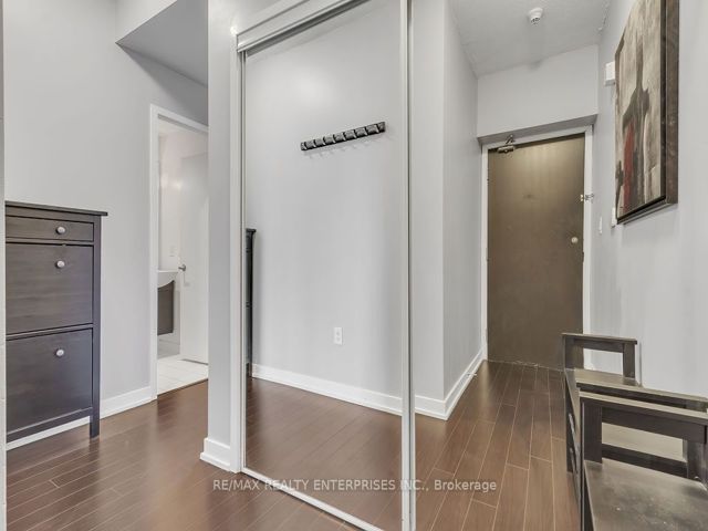 2903 - 25 Capreol Crt