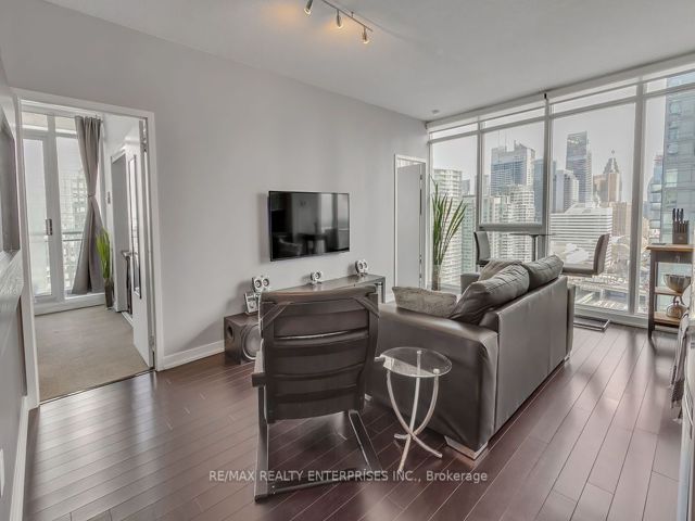2903 - 25 Capreol Crt
