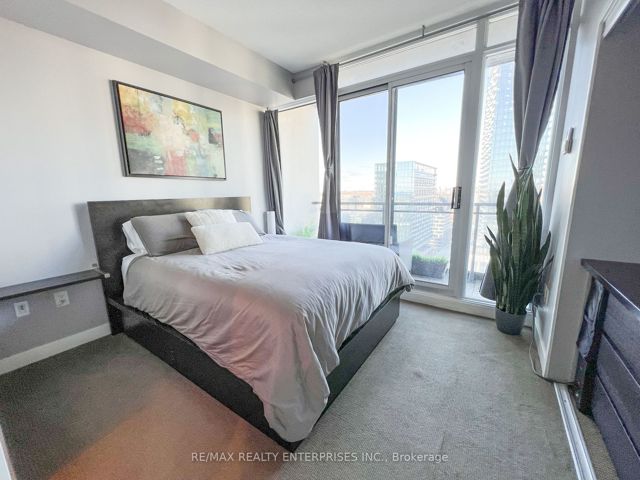 2903 - 25 Capreol Crt