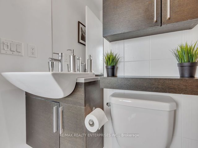 2903 - 25 Capreol Crt