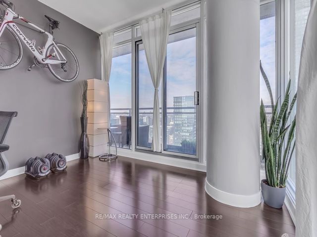 2903 - 25 Capreol Crt